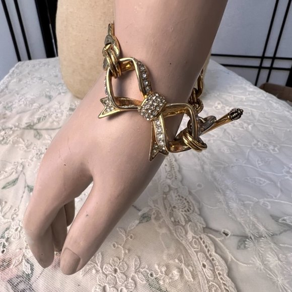 Juicy Couture Bracelet Gold Plated LinksGold Bow with Crystals - Picture 6 of 11